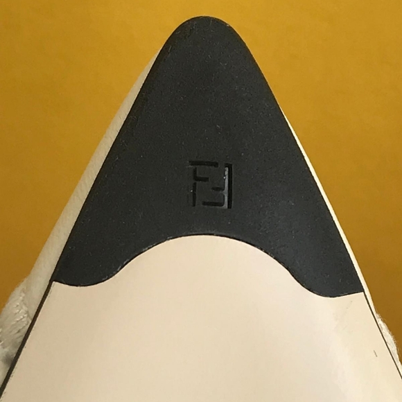 New - 💯 Original FENDI Colibri Lite Mixed Media Pump - Picture 10 of 16